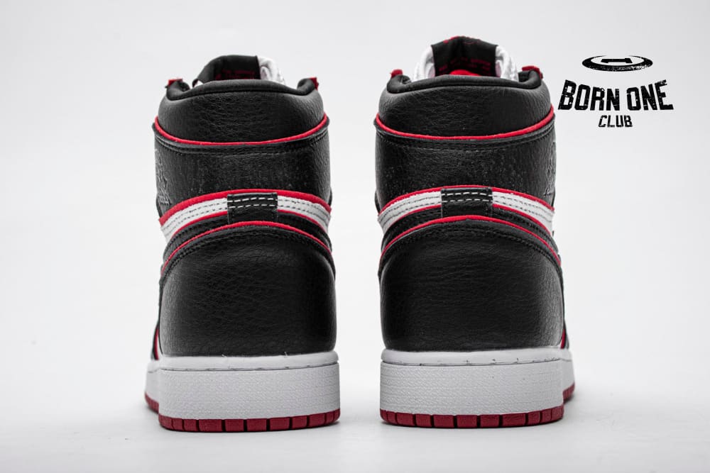 Air Jordan 1 Retro High Bloodline 555088-062
