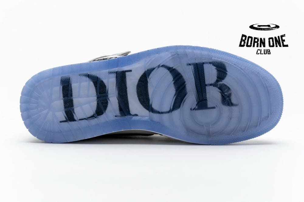 Air Jordan 1 Retro High Dior CN8607-002