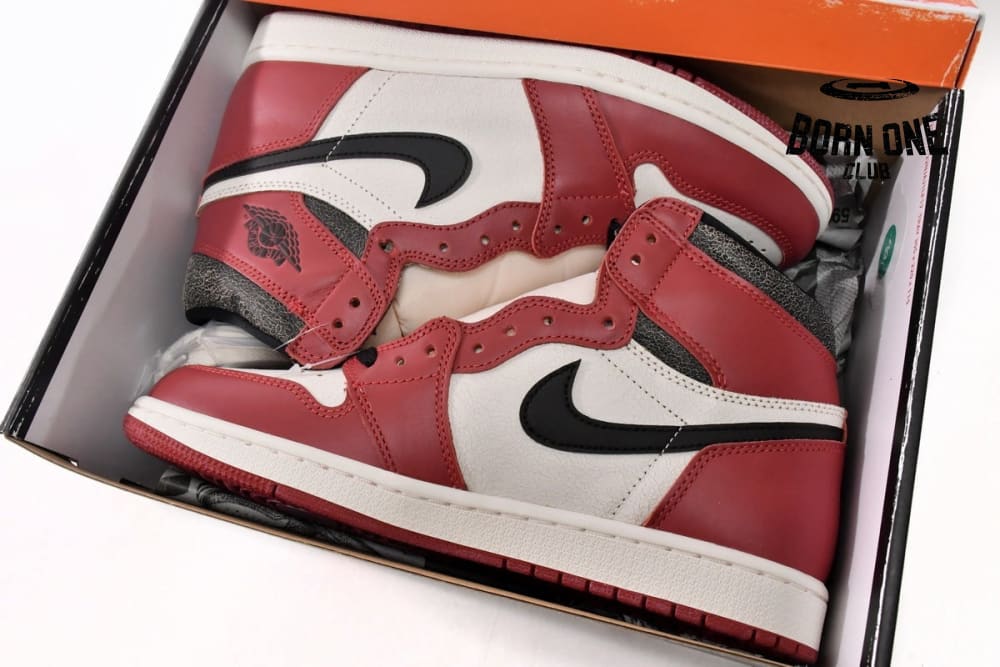 Air Jordan 1 Retro High OG Chicago Lost and Found DZ5485-612