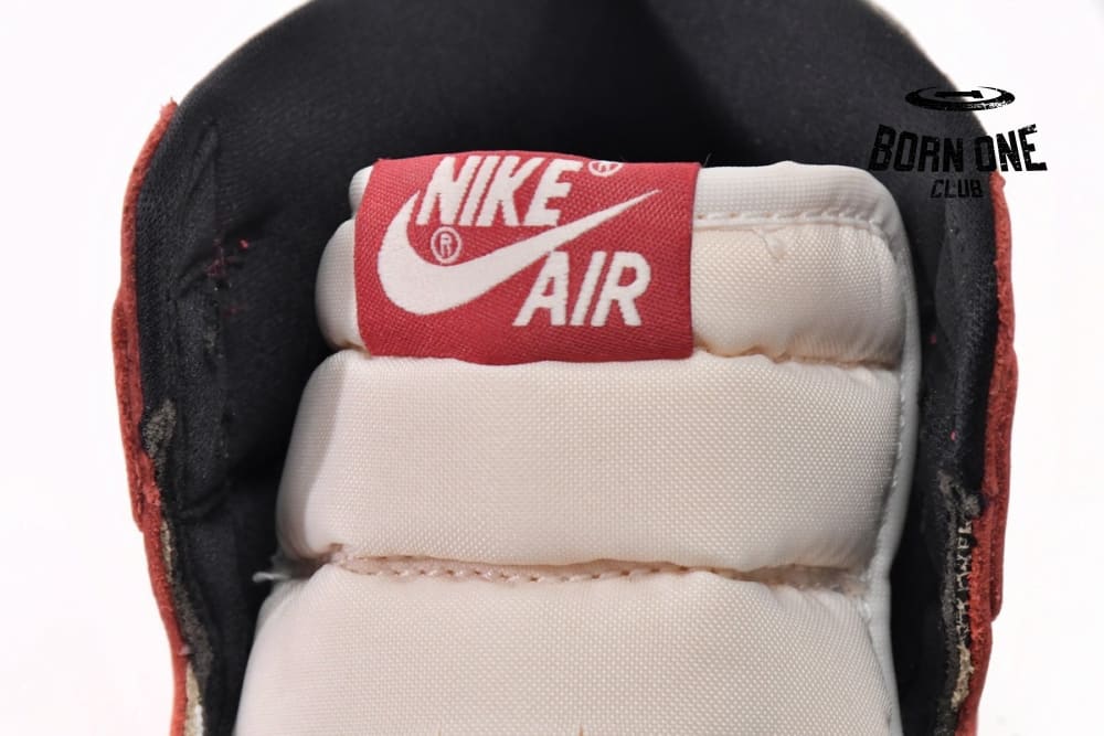 Air Jordan 1 Retro High OG Chicago Lost and Found DZ5485-612