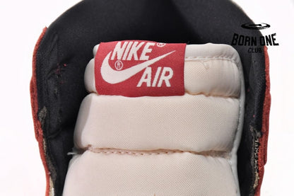 Air Jordan 1 Retro High OG Chicago Lost and Found DZ5485-612