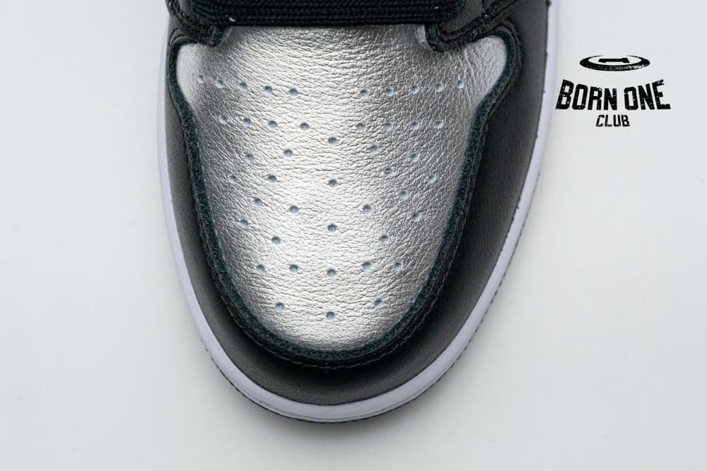 Air Jordan 1 Retro High Silver Toe CD0461-001