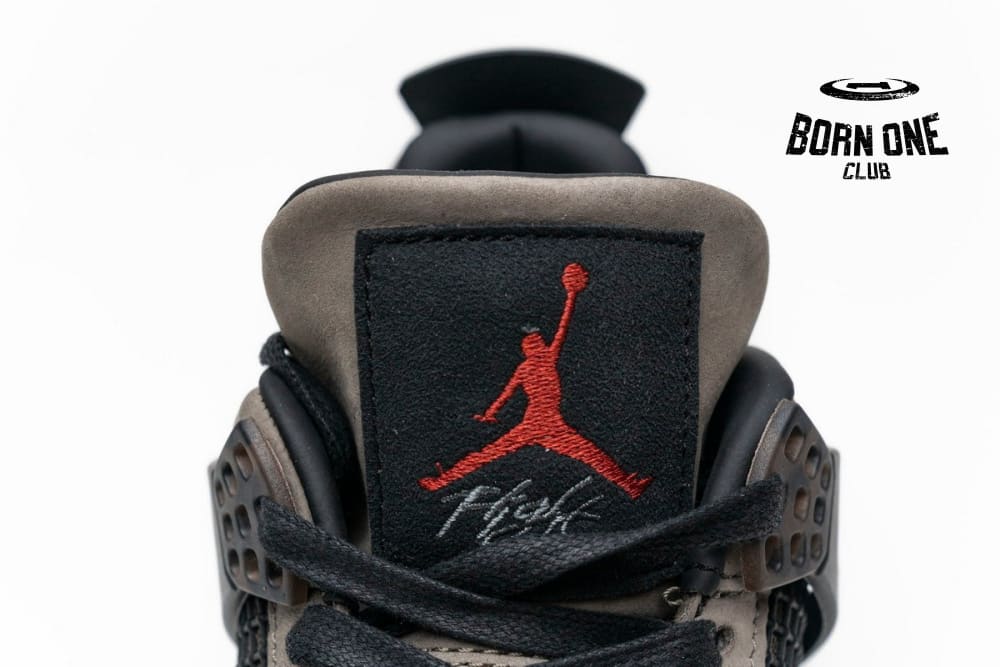 Air Jordan 4 Retro Travis Scott x Brown AJ4-882335