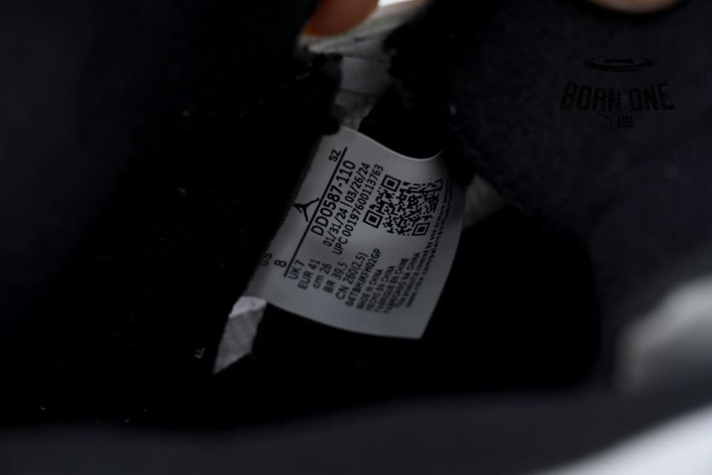 Air Jordan 5 Retro Reverse Metallic DD0587-110