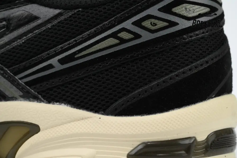 ASICS Gel-1130 Black Metropolis
