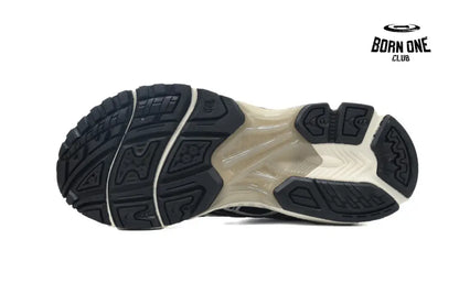 Asics Gel Kayano 14 ’Black Seal Grey’