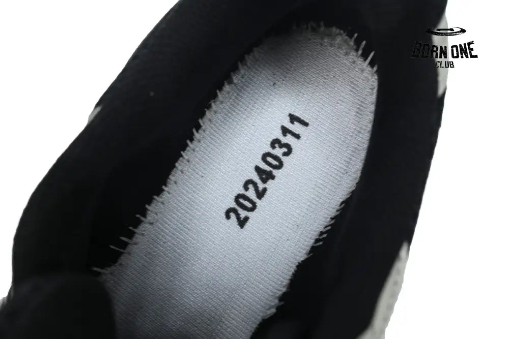 Asics Gel Kayano 14 ’Black Seal Grey’