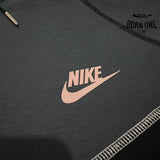 Conjunto Tech Fleece Nike x Syna World