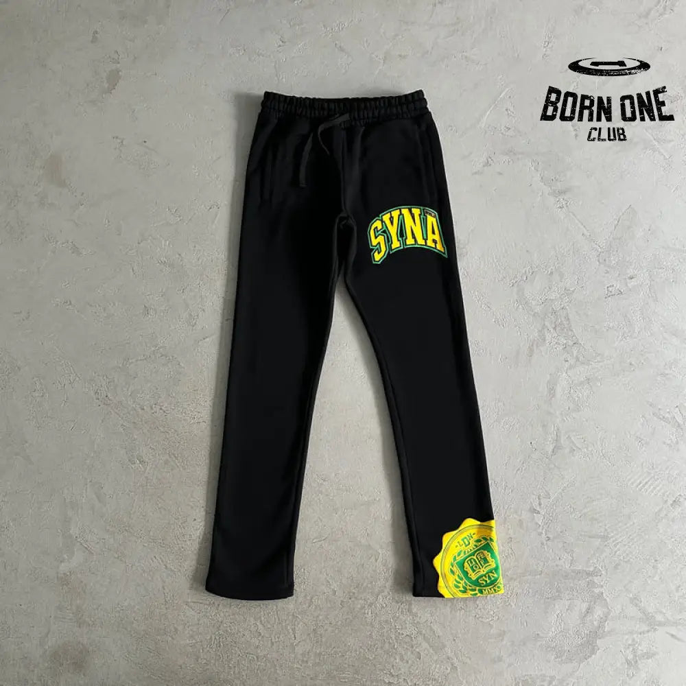Conjunto Syna World College Logo Preto/Amarelo