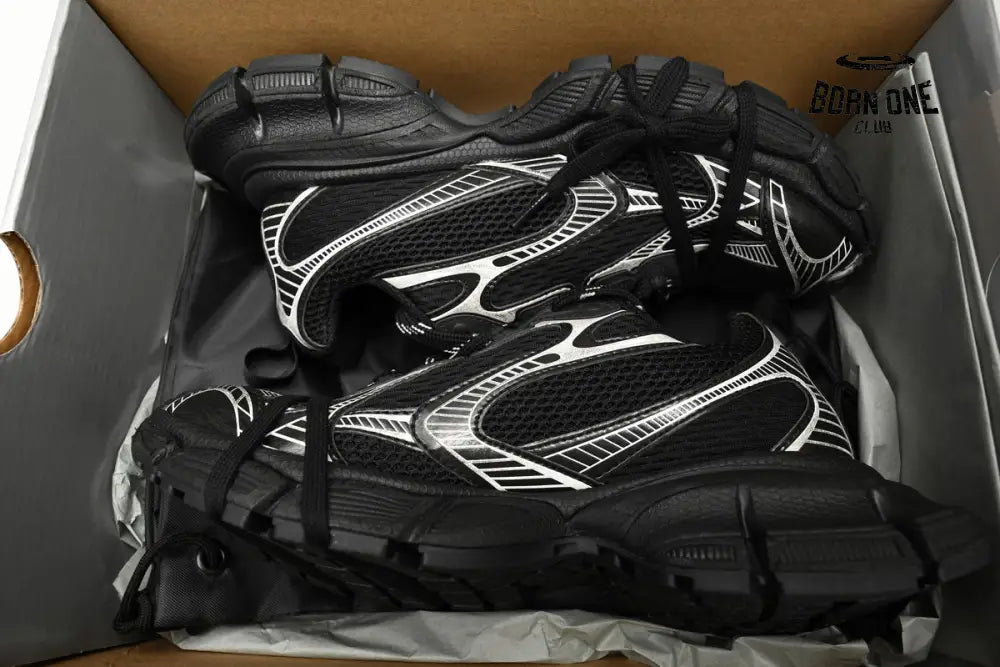 Balenciaga 3XL Black And White