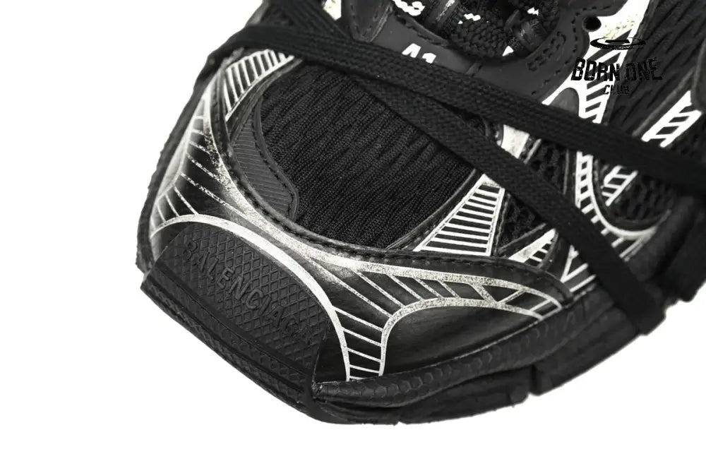 Balenciaga 3XL Black And White