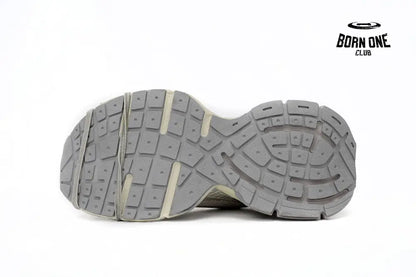 Balenciaga 3XL Off White