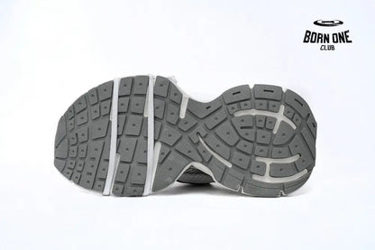 Balenciaga 3XL White Grey