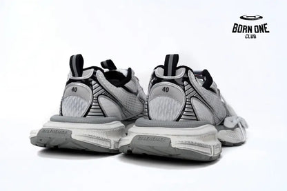 Balenciaga 3XL White Grey