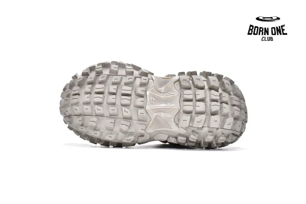 Balenciaga Defender Dirty Withe