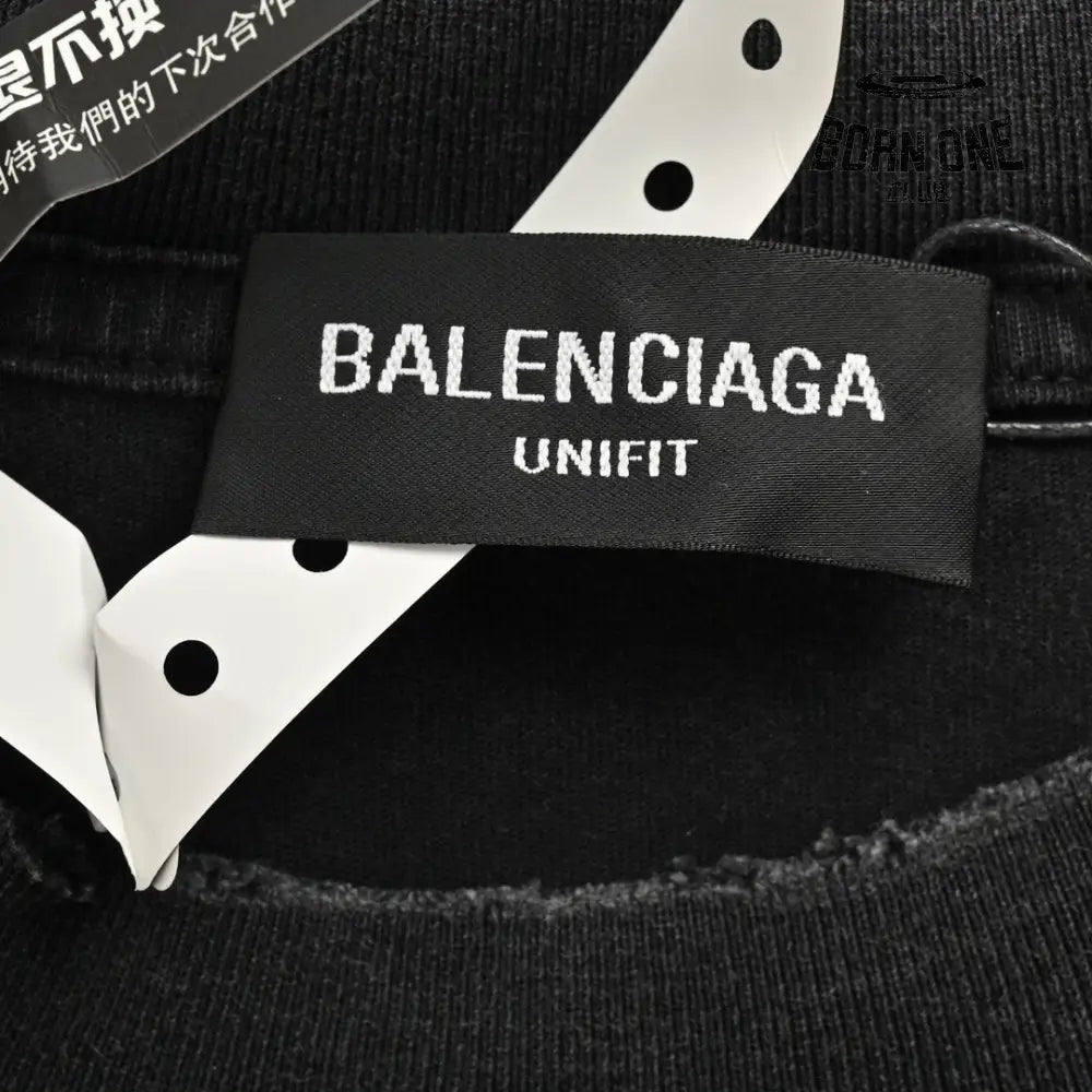 Balenciaga Distressed Logo T-Shirt in Black Camiseta T-shirt