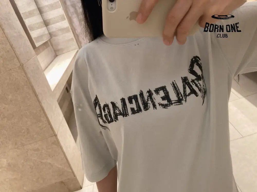 Balenciaga Distressed Logo T-Shirt in White Camiseta T-shirt