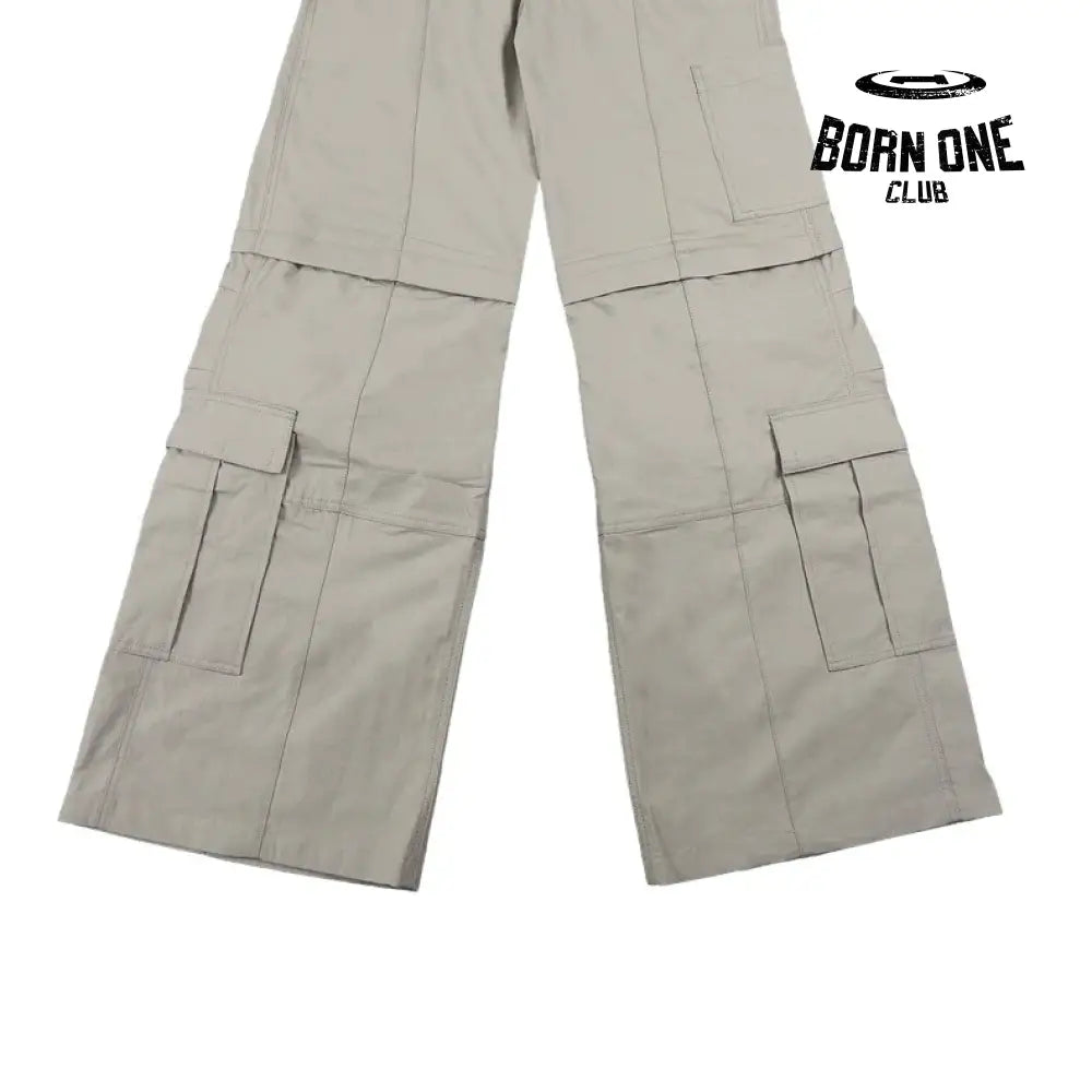 Balenciaga Flared Cargo Pants in Beige Calça