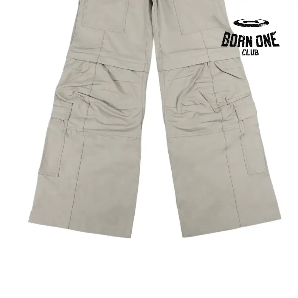 Balenciaga Flared Cargo Pants in Beige Calça