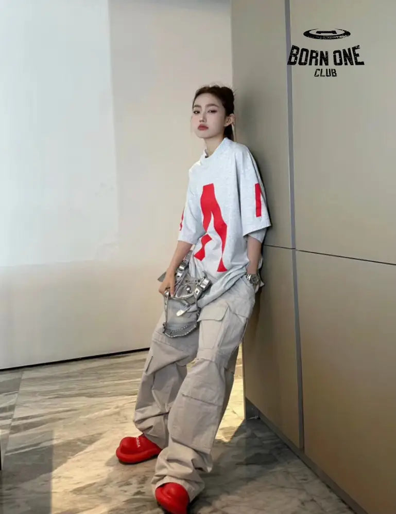 Balenciaga Red Logo Graphic T-Shirt (Gray) Camiseta T-shirt