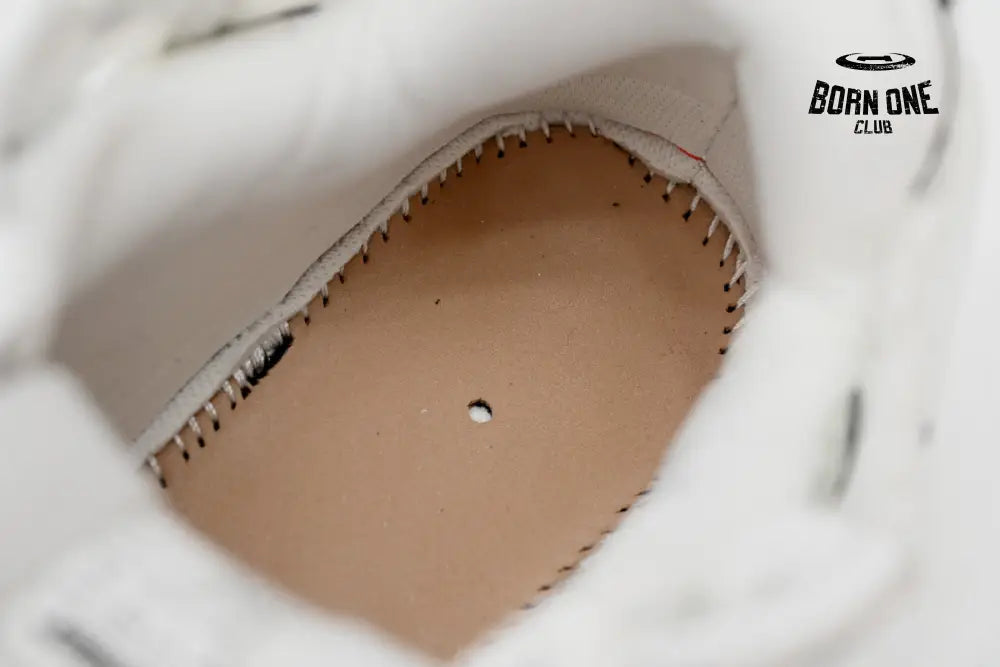 Balenciaga Runner White And Black Characters