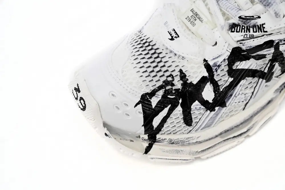 Balenciaga Runner White And Black Characters