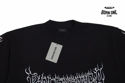 Balenciaga T-shirt with Gothic Flame Logo Camiseta T-shirt