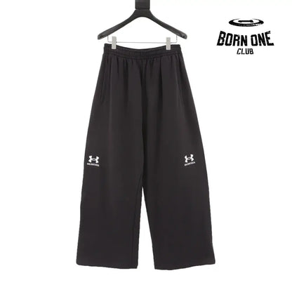 Balenciaga x Under Armour Oversized Sweatpant in Black Calça