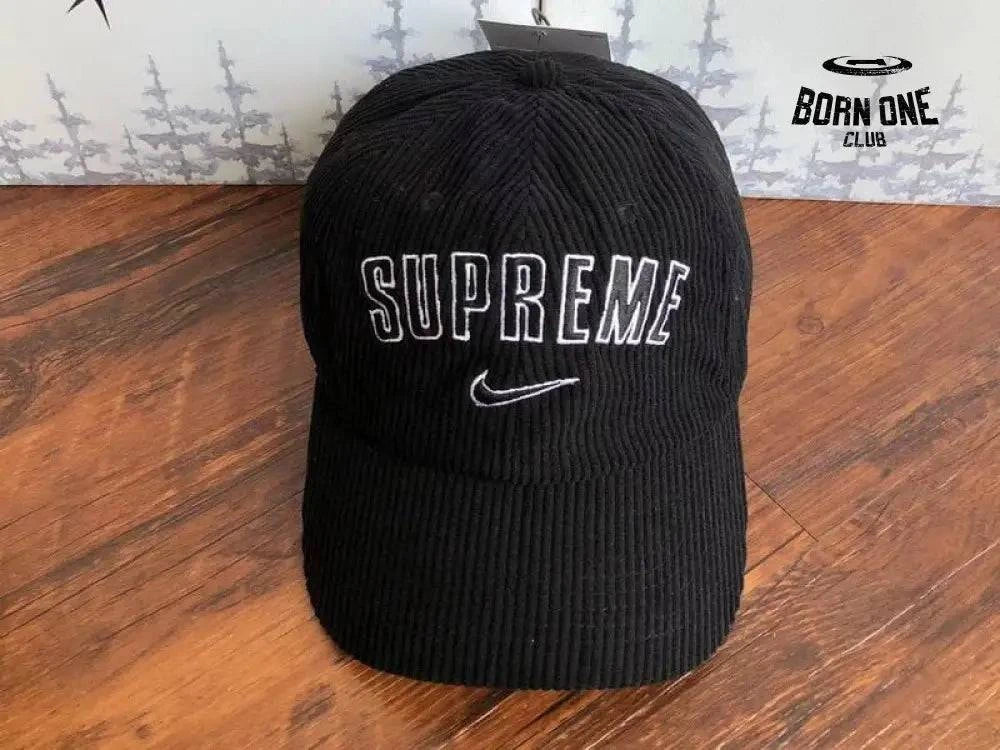Boné Supreme x Nike Arc