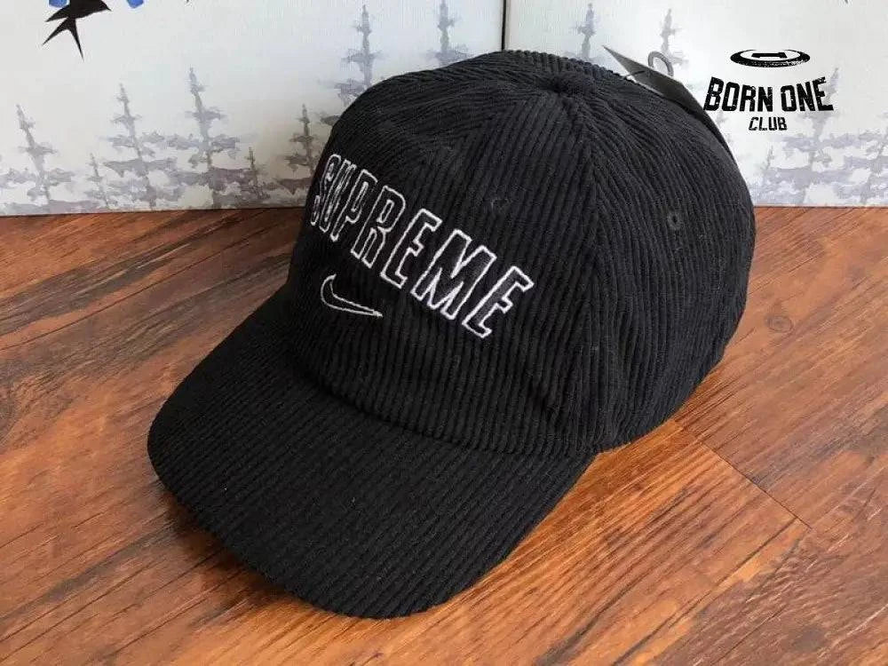 Boné Supreme x Nike Arc