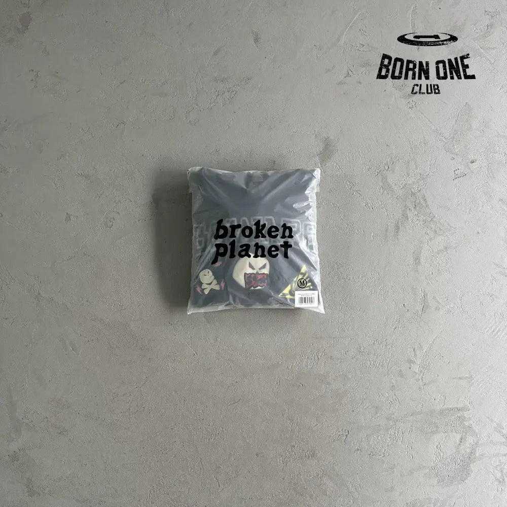 Broken Planet Beware Soot Black set