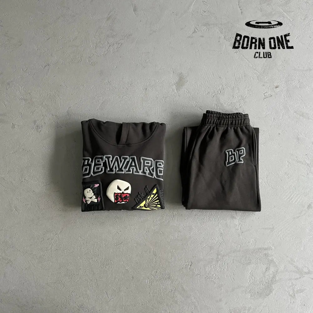 Broken Planet Beware Soot Black set