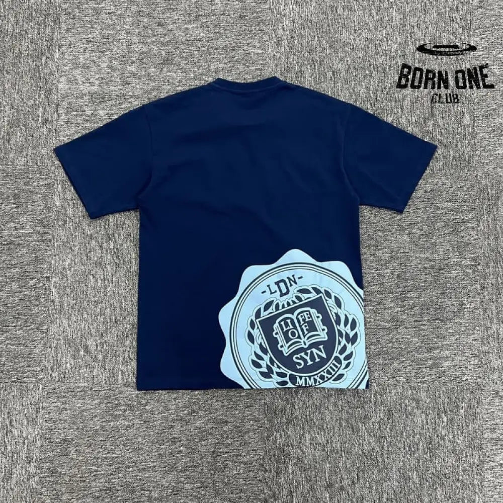 Camiseta Syna World College Azul Marinho