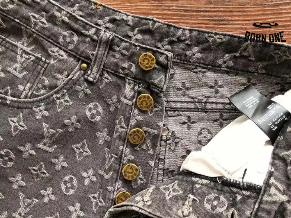 Calça Louis Vuitton Distressed Baggy Monogram Jeans