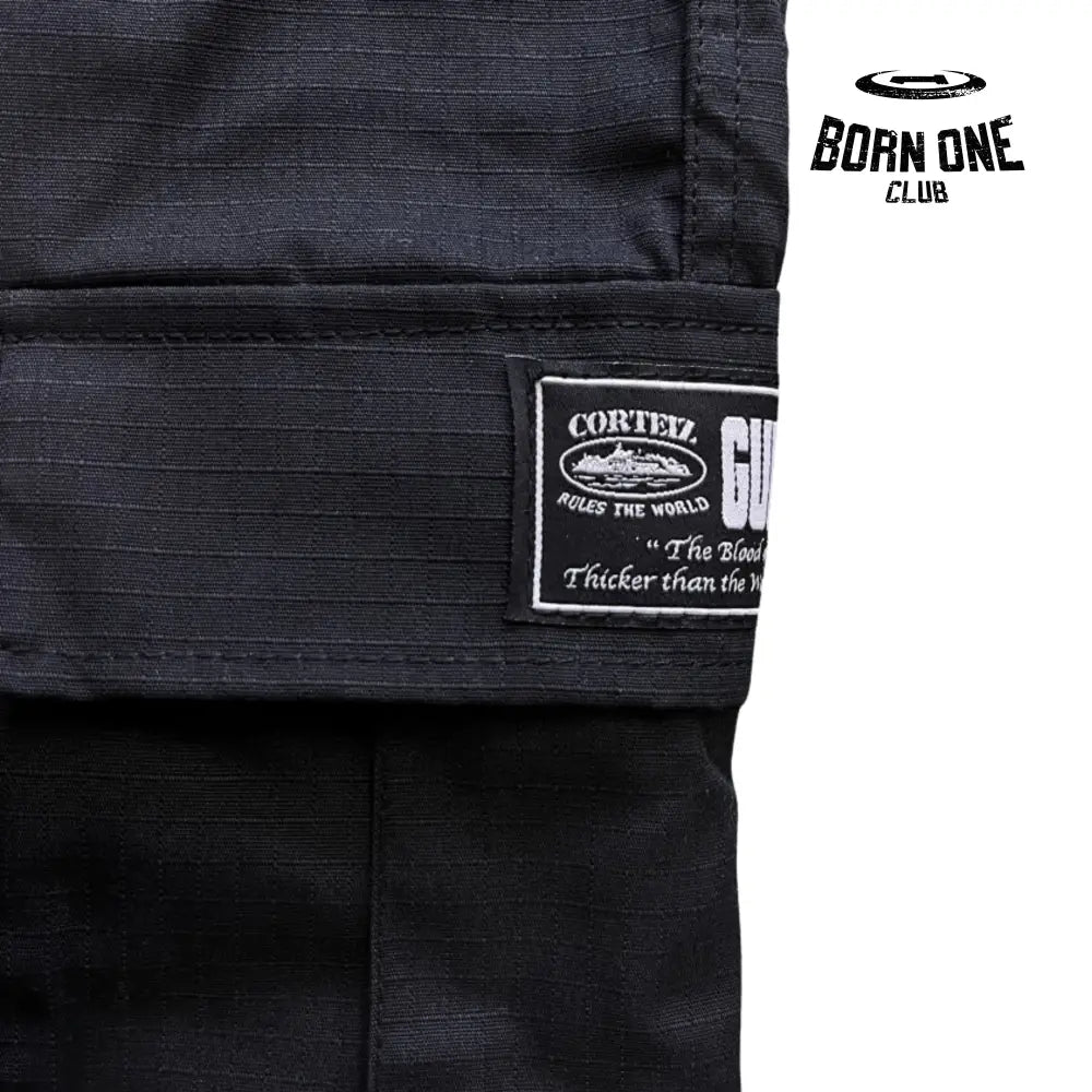 Calça Corteiz Black to Black Logo Cargo