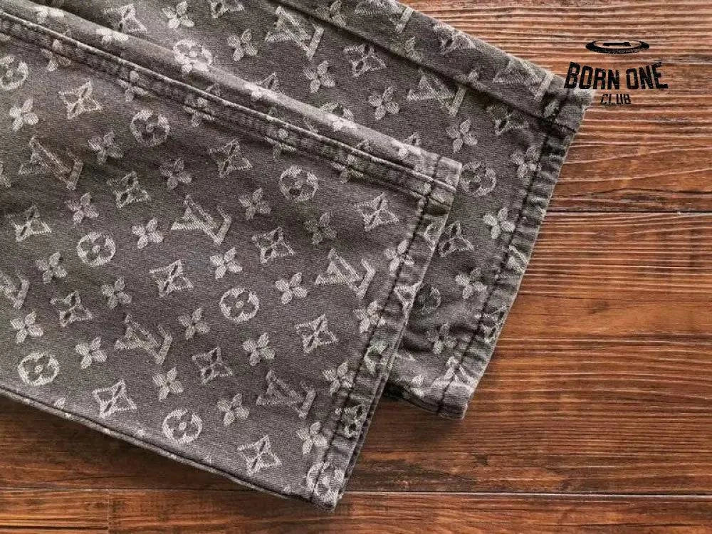 Calça Louis Vuitton Distressed Baggy Monogram Jeans