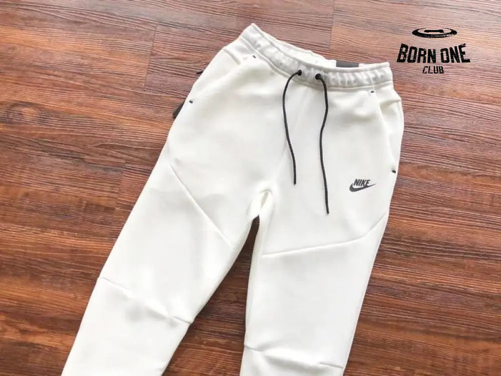 Calça Nike Tech Fleece Branca