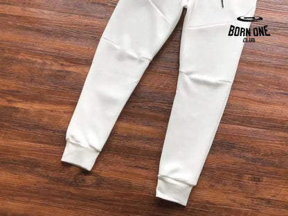 Calça Nike Tech Fleece Branca