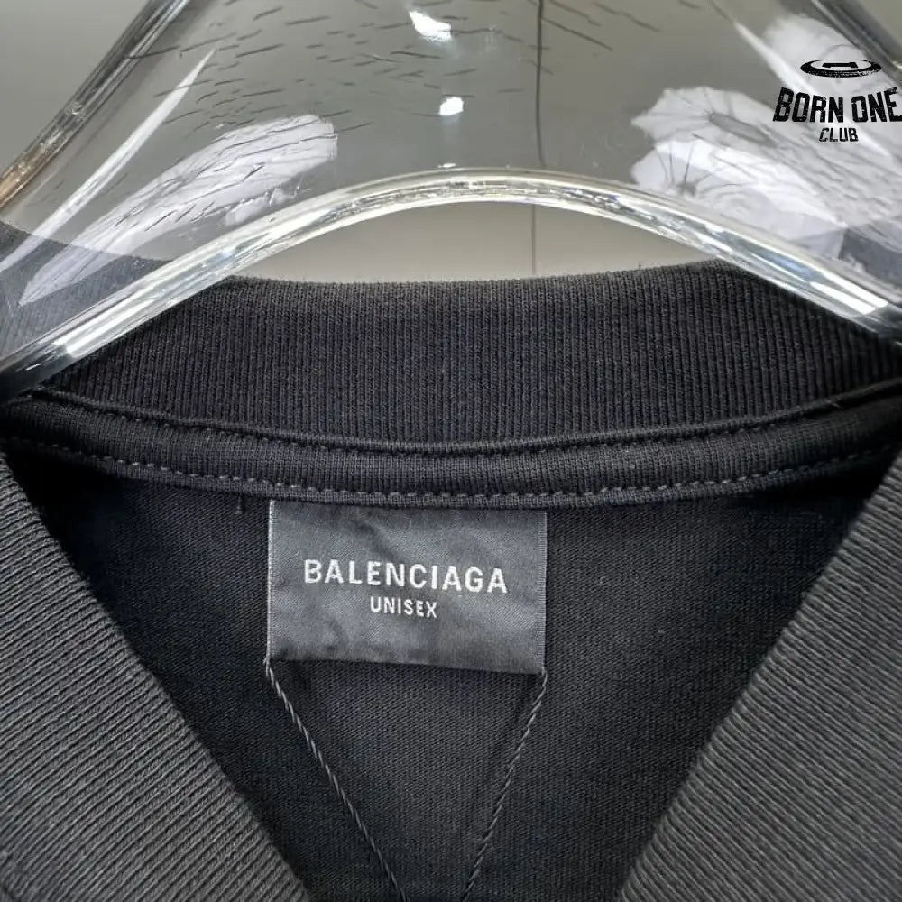 Camiseta Balenciaga Burning Unity