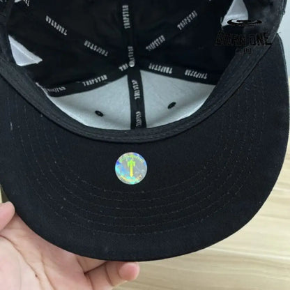 Cap Trapstar Script Fitted Boné