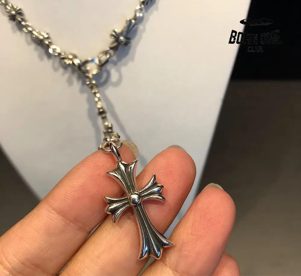CHROME HEARTS Tiny Cross Necklace (with Tiny E Plus Chalk Chain) Prata 925