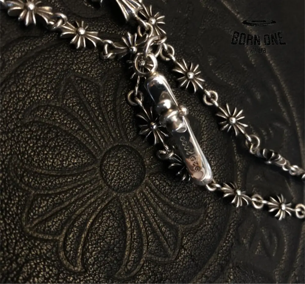 CHROME HEARTS Tiny Cross Necklace (with Tiny E Plus Chalk Chain) Prata 925