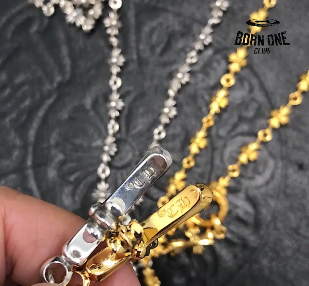 CHROME HEARTS Tiny Cross Necklace (with Tiny E Plus Chalk Chain) Prata 925