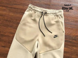 Conjunto Nike Tech Fleece Creme Jaqueta e Calça