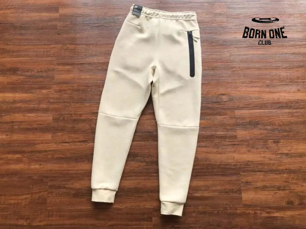 Conjunto Nike Tech Fleece Creme Jaqueta e Calça