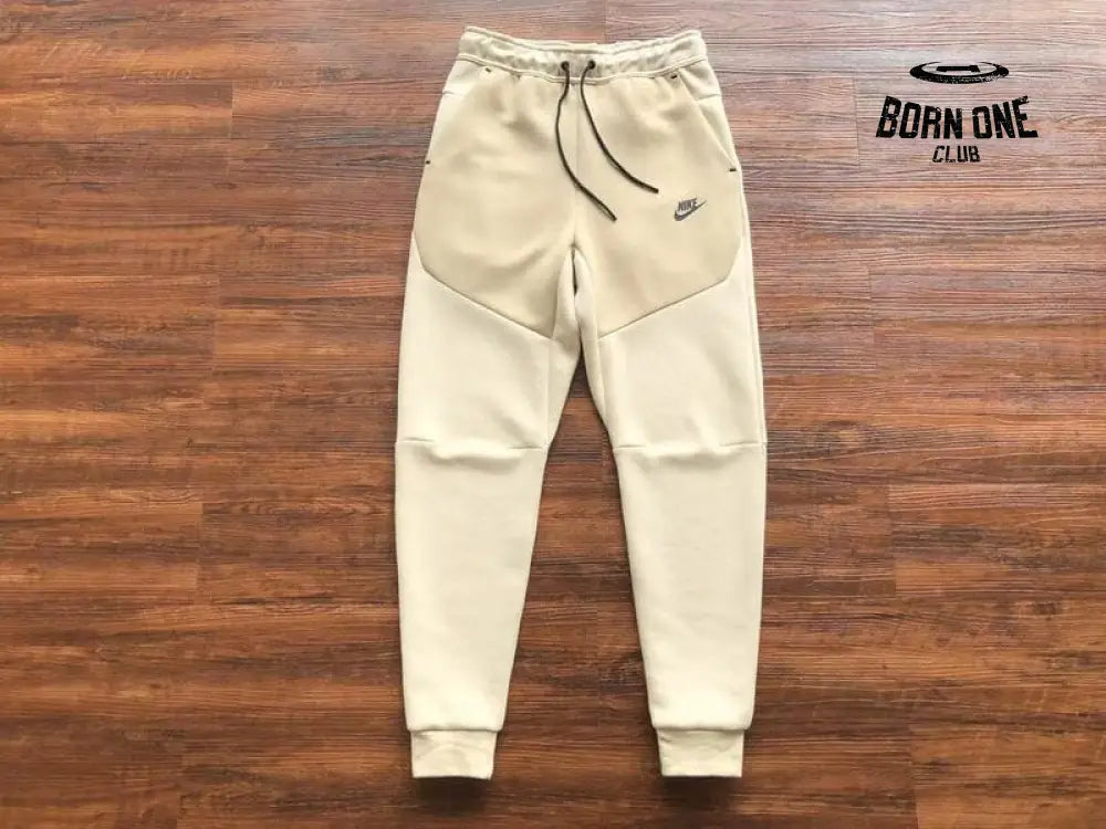 Conjunto Nike Tech Fleece Creme Jaqueta e Calça