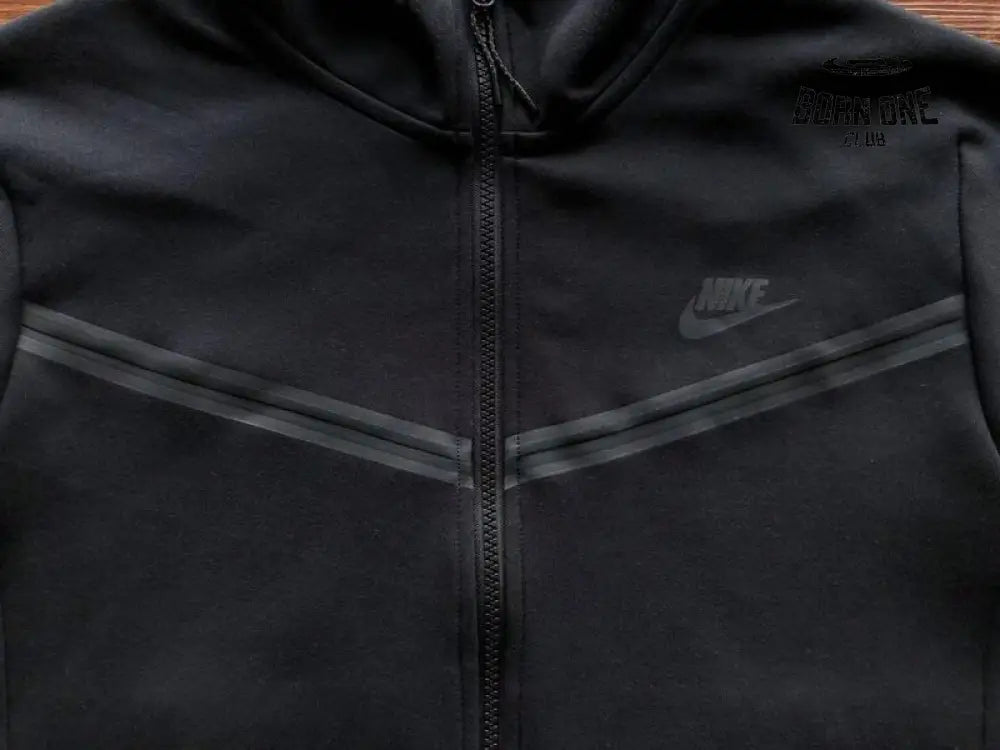 Conjunto Nike Tech Fleece Preto Jaqueta e Calça