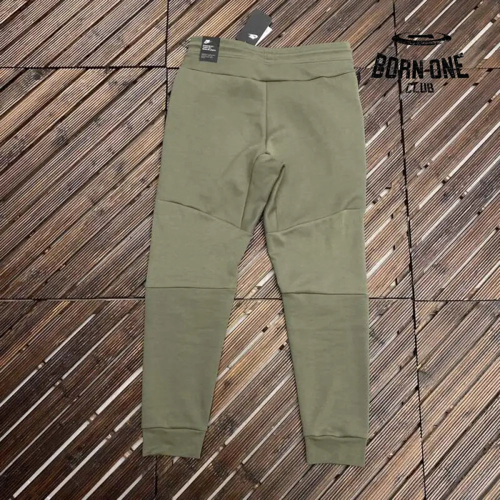 Conjunto Nike Tech Fleece Rough Green Black Jaqueta e Calça