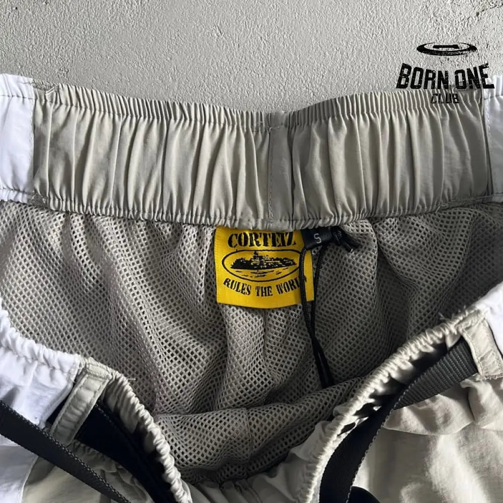 Shorts Corteiz Cinza