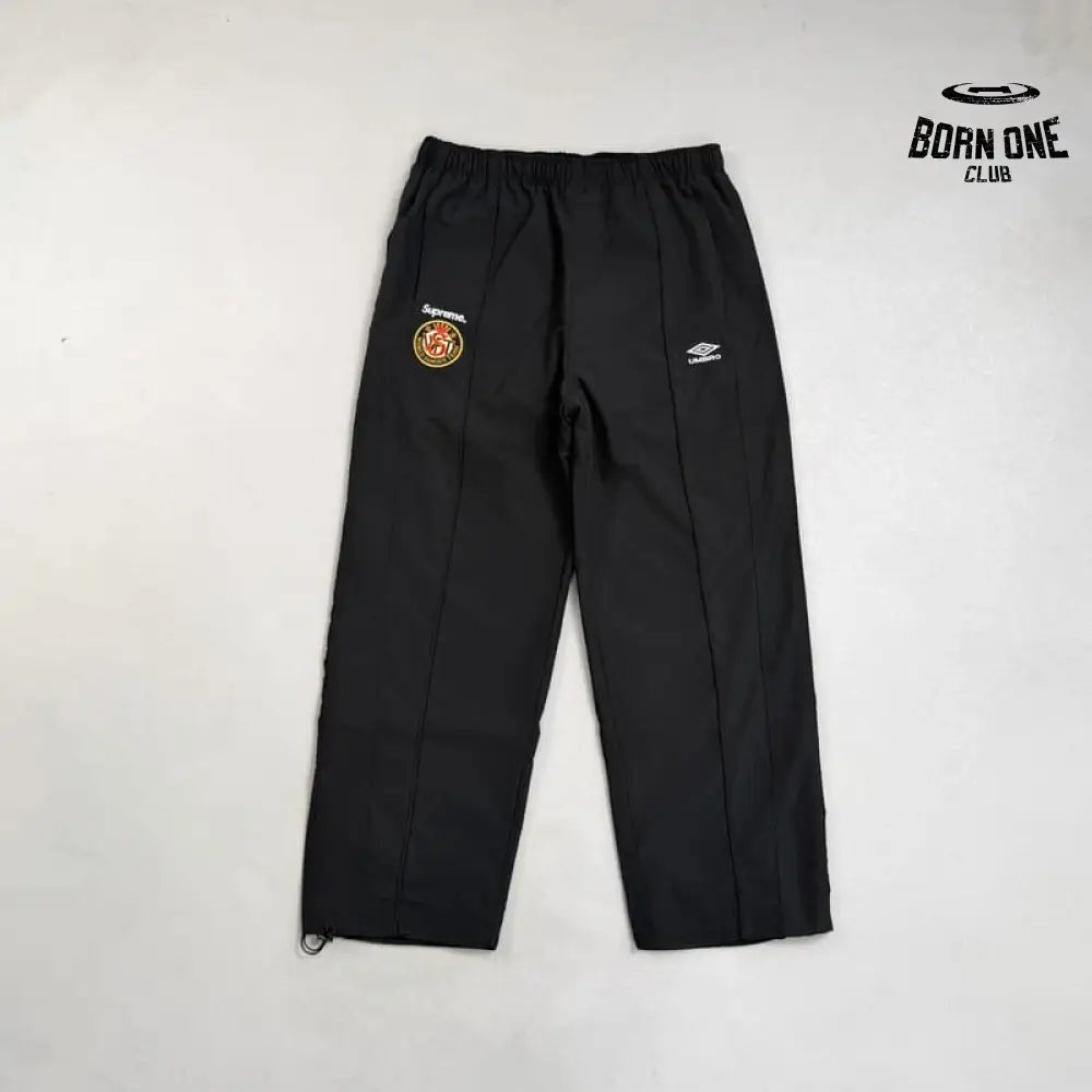 Conjunto Supreme x Umbro Cotton Ripstop Track Black